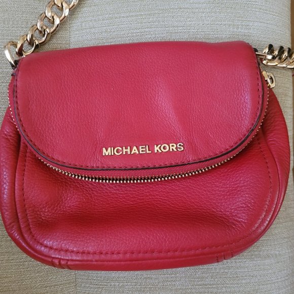 Michael Kors Handbags - Michael Kors Bedford Leather Handbag